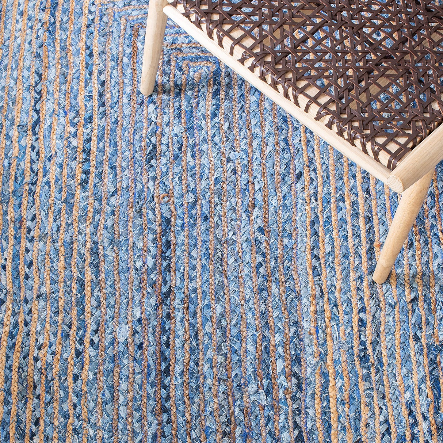 SAFAVIEH Area Rug 6x9 - Cape Cod Collection - Blue & Natural Brown, Handmade Jute & Cotton, Woven Braided Design (CAP202M)